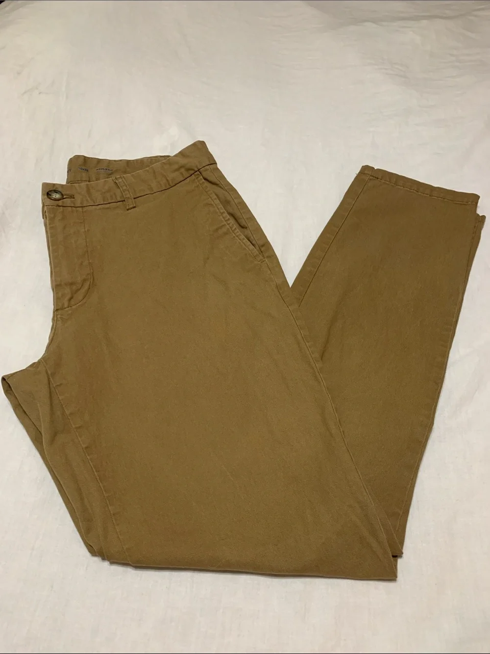 Old Navy Men's Chino Pants in Tan Brown